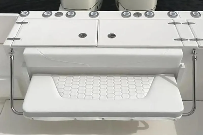 Stamas 31t Yacht Photos Pics 2022 Stamas 31T Aventura boat with foldable seating and storage compartments.