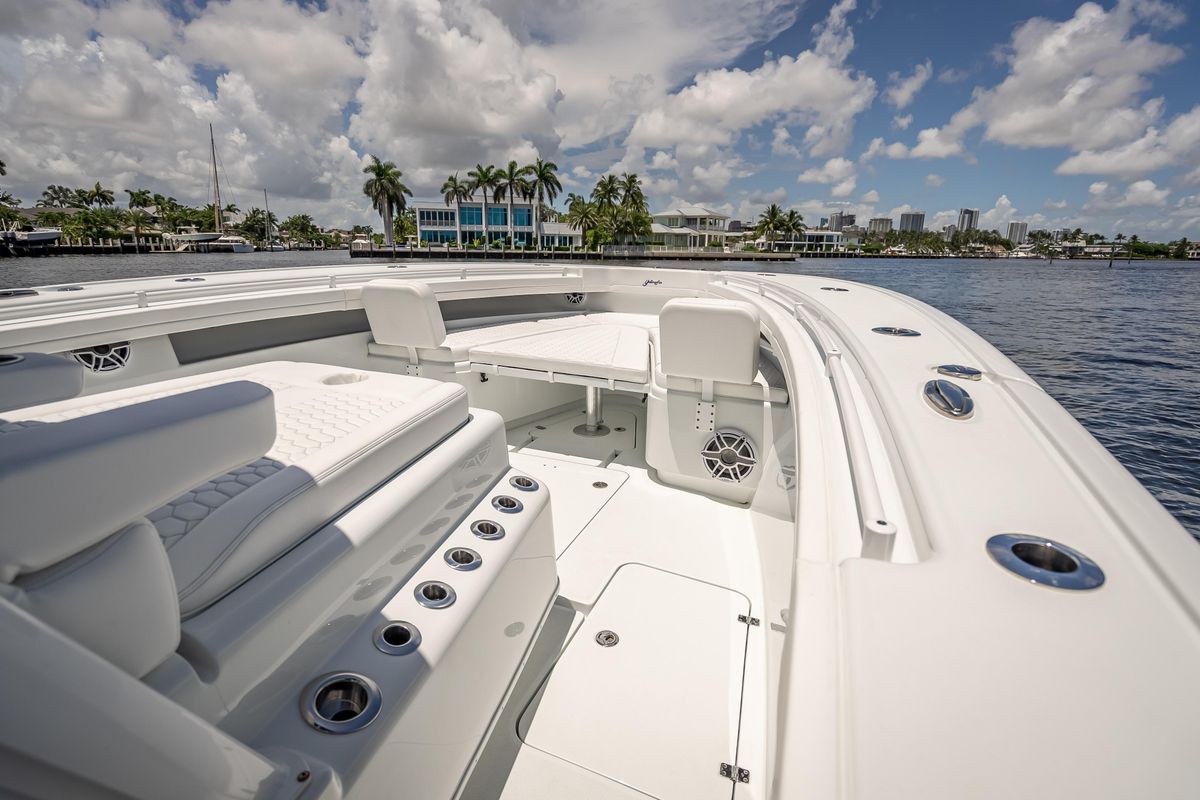 2025 Yellowfin 42 