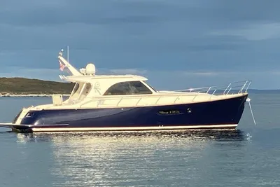 Mochi Craft 44 Dolphin