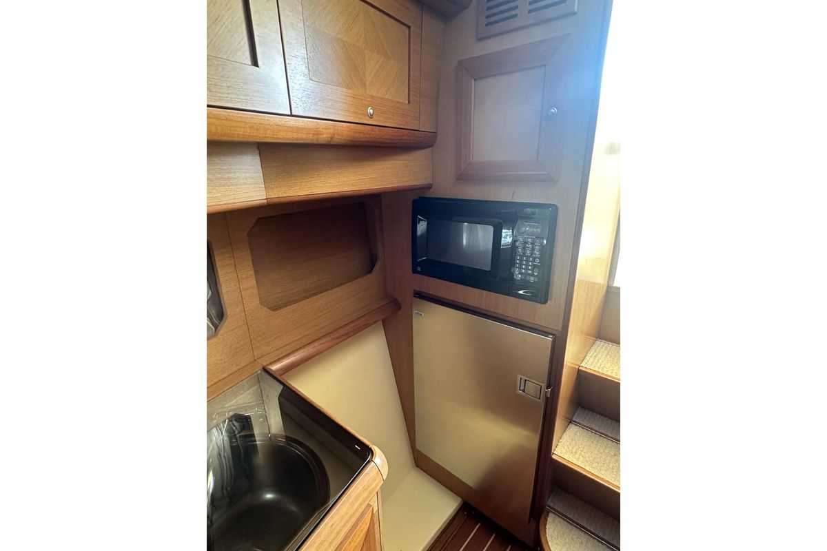 2007 Mochi Craft 44 