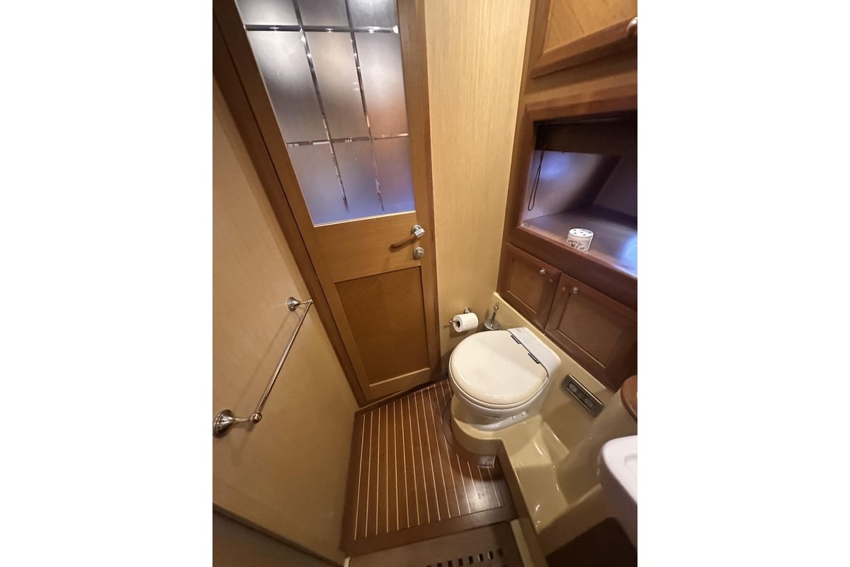 2007 Mochi Craft 44 