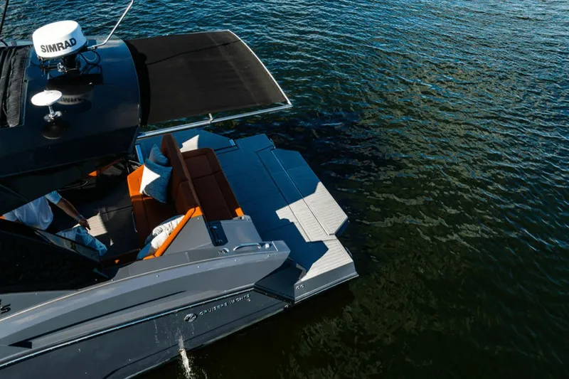 Knee Deep Yacht Photos Pics 