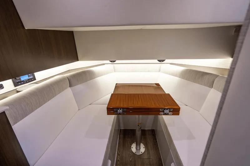 Knee Deep Yacht Photos Pics 