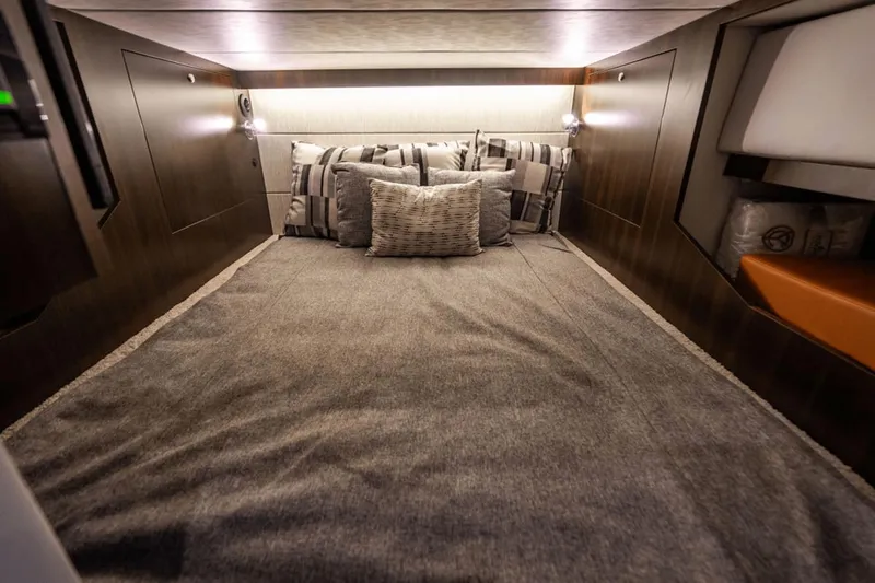 Knee Deep Yacht Photos Pics 