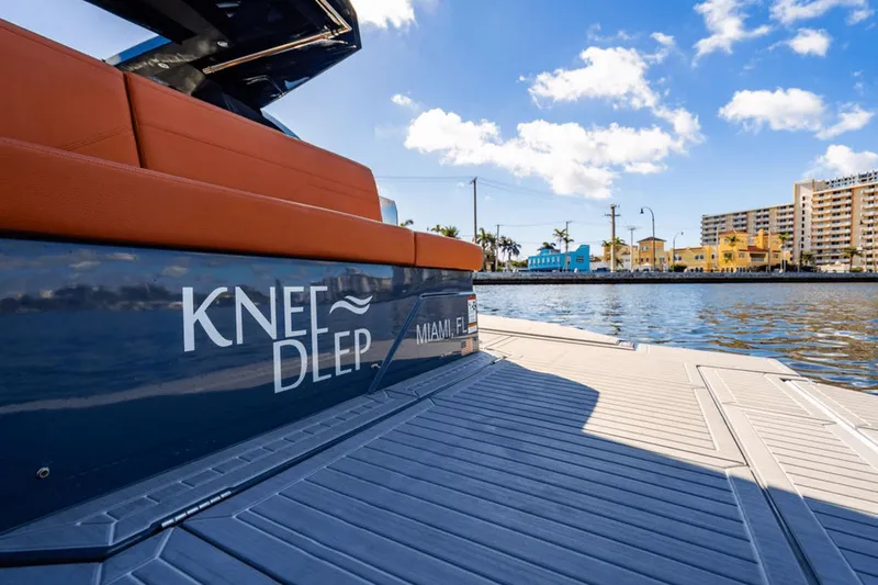Knee Deep Yacht Photos Pics 