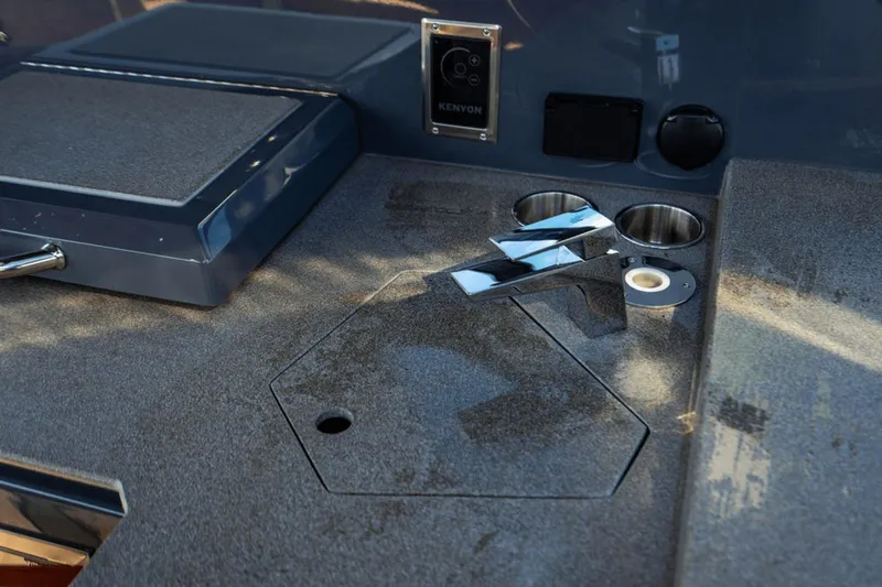 Knee Deep Yacht Photos Pics 