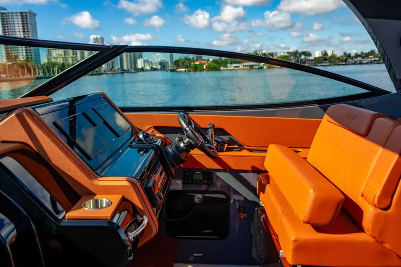 Knee Deep Yacht Photos Pics 