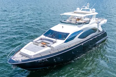 Azimut 84 Flybridge Motor Yacht