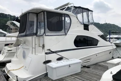 Silverton 35 Motor Yacht