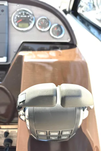 Calypso Yacht Photos Pics Electronic Engine Controls