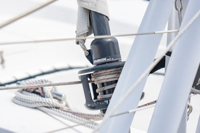 Making Waves Yacht Photos Pics Close-up of a Harken winch on a 2006 Seawind 1160 sailboat.