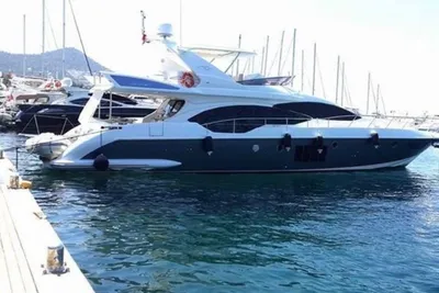 Azimut 70