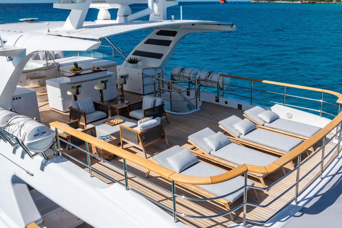 2011 Benetti 121 