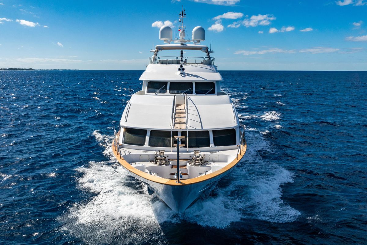 2011 Benetti 121 