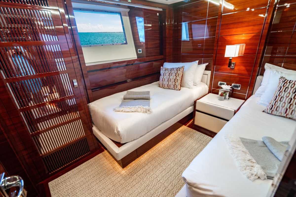 2011 Benetti 121 