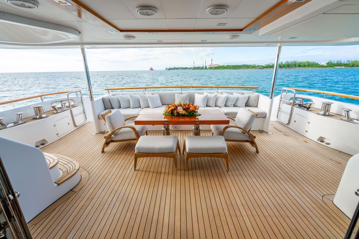 2011 Benetti 121 