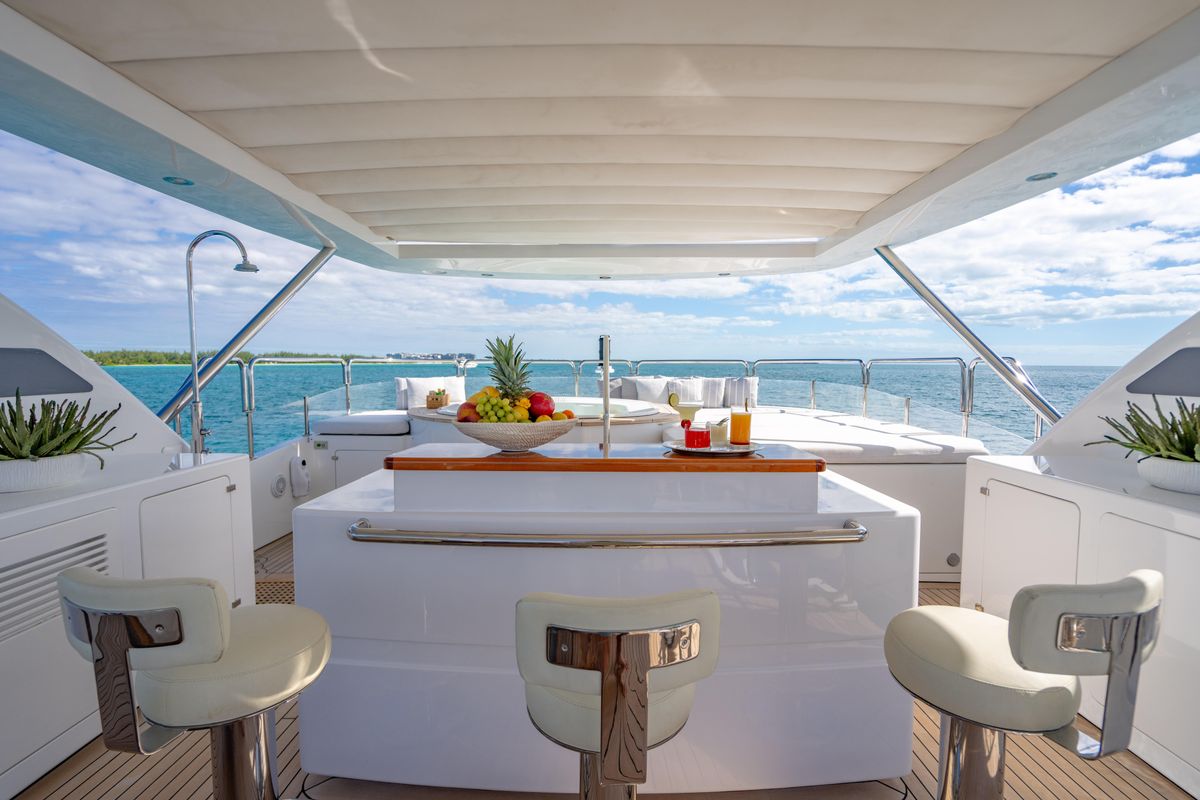 2011 Benetti 121 