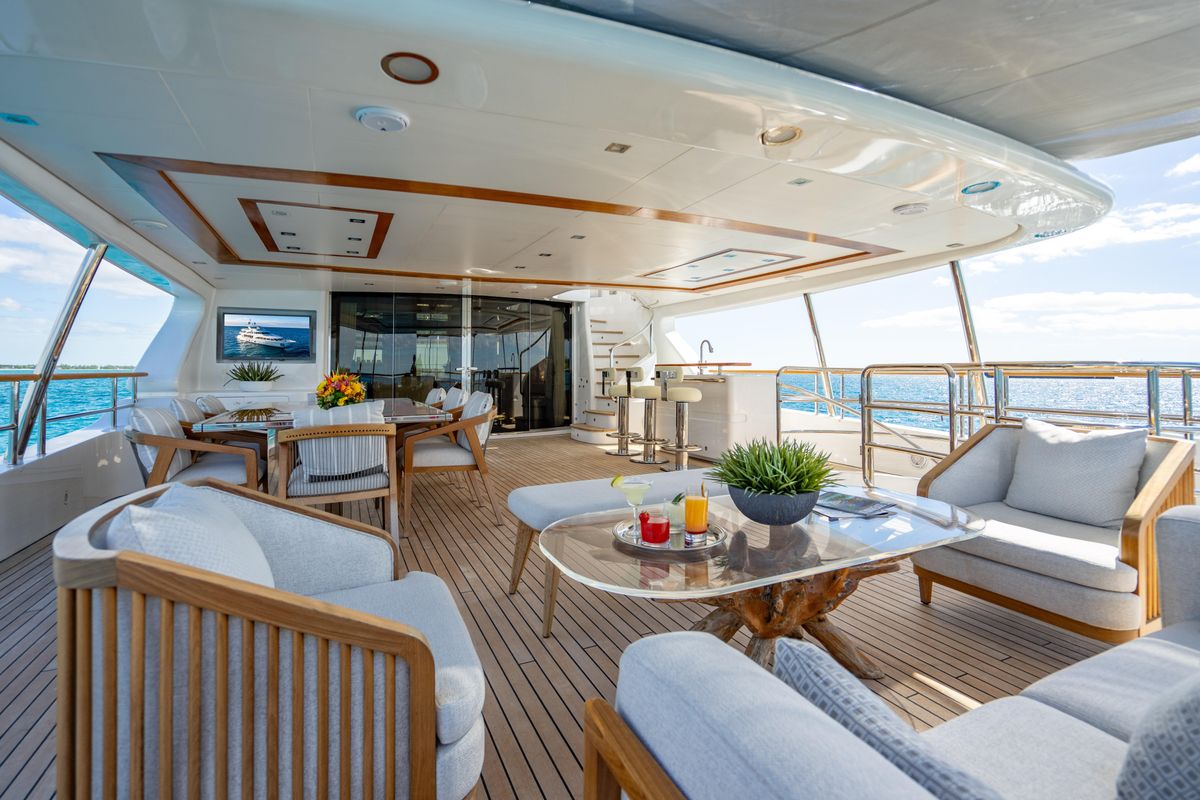 2011 Benetti 121 
