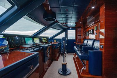 Yacht
