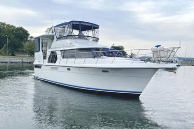Carver 440 Aft Cabin Motor Yacht
