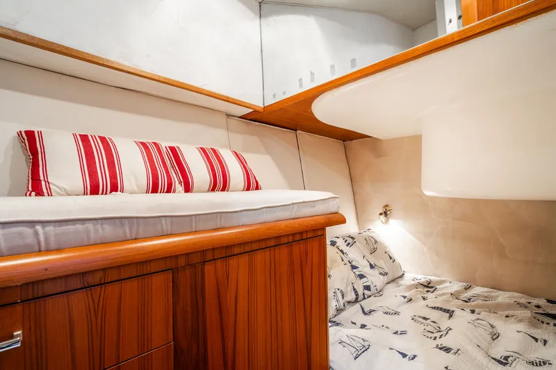 Desiderata Yacht Photos Pics 