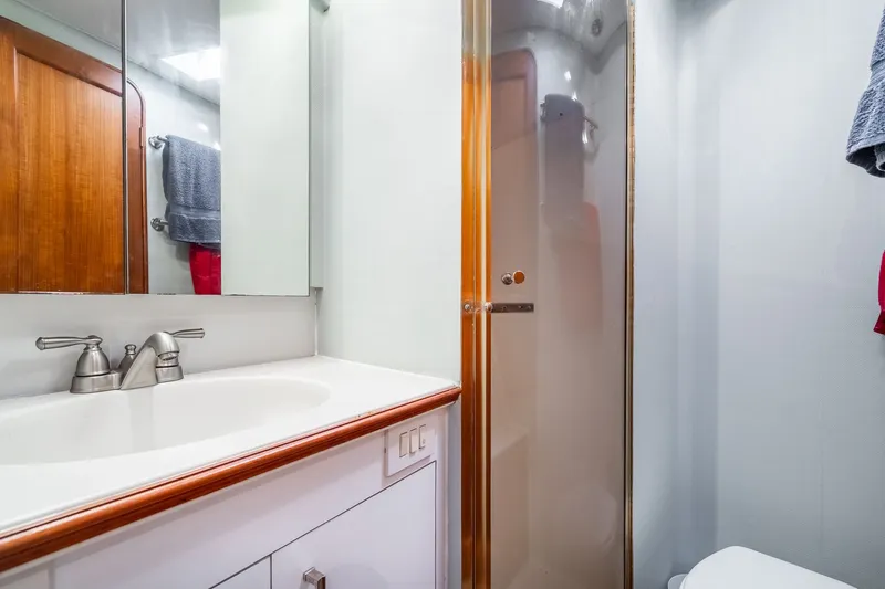 Desiderata Yacht Photos Pics 