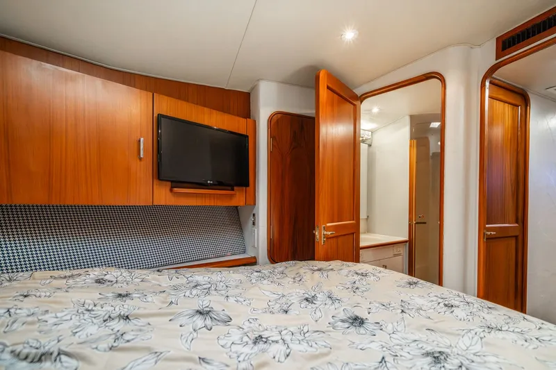 Desiderata Yacht Photos Pics 