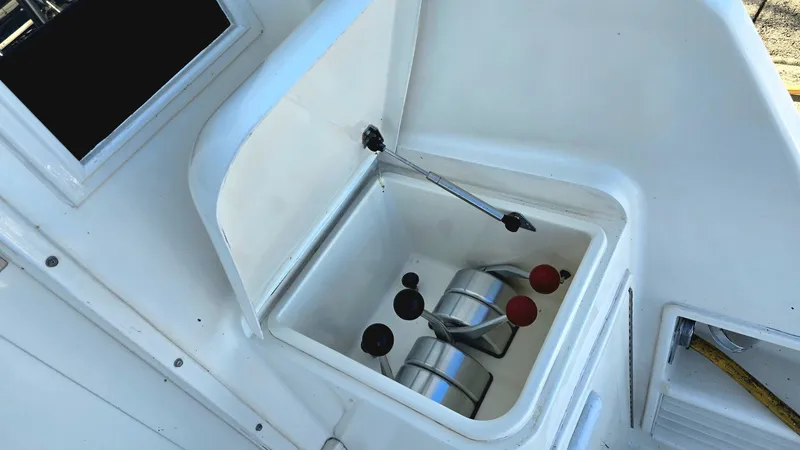 Desiderata Yacht Photos Pics 