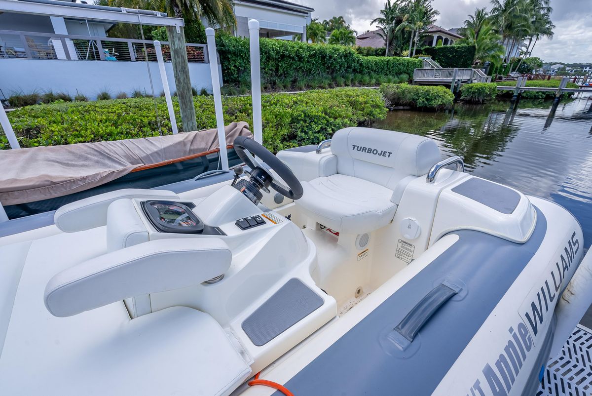 2019 Palm Beach Motor Yachts 55 
