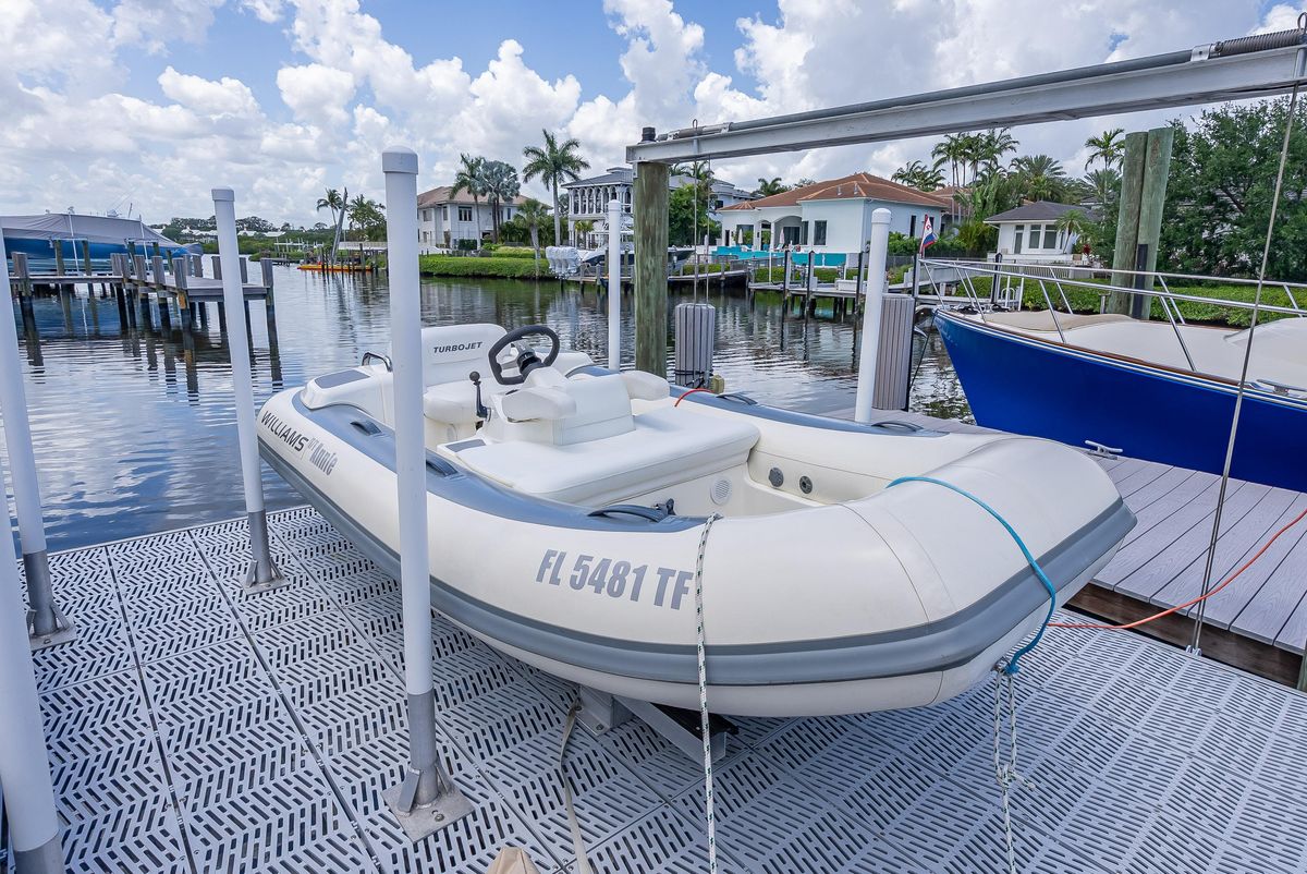 2019 Palm Beach Motor Yachts 55 