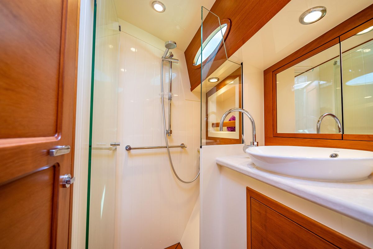 2019 Palm Beach Motor Yachts 55 