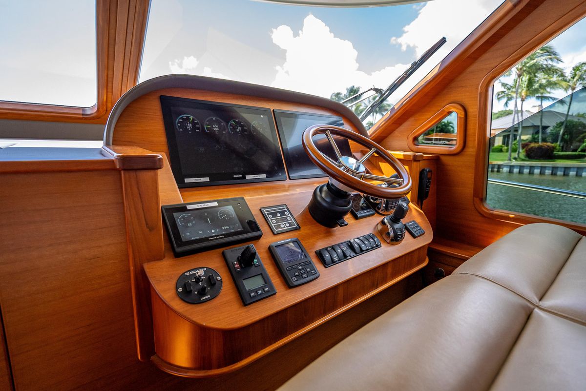 2019 Palm Beach Motor Yachts 55 