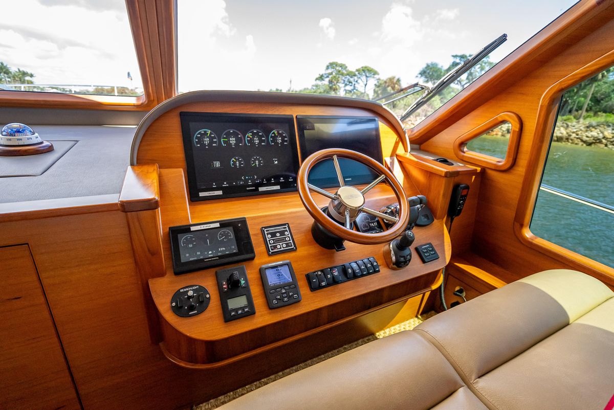 2019 Palm Beach Motor Yachts 55 