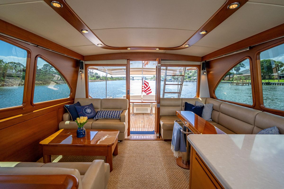 2019 Palm Beach Motor Yachts 55 