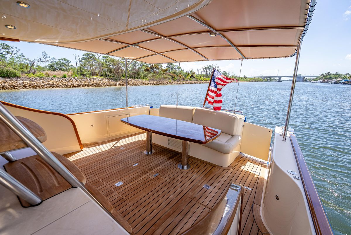2019 Palm Beach Motor Yachts 55 