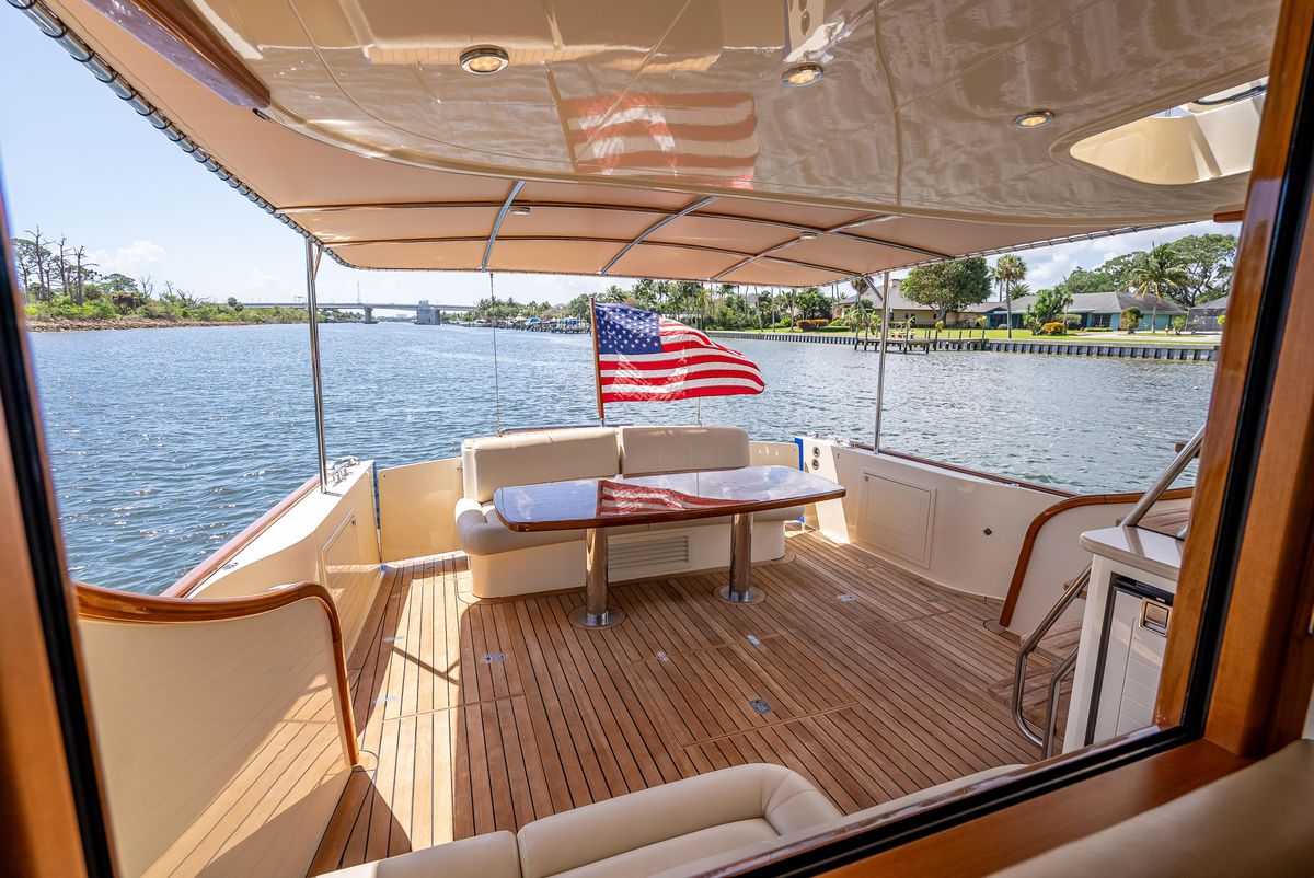 2019 Palm Beach Motor Yachts 55 