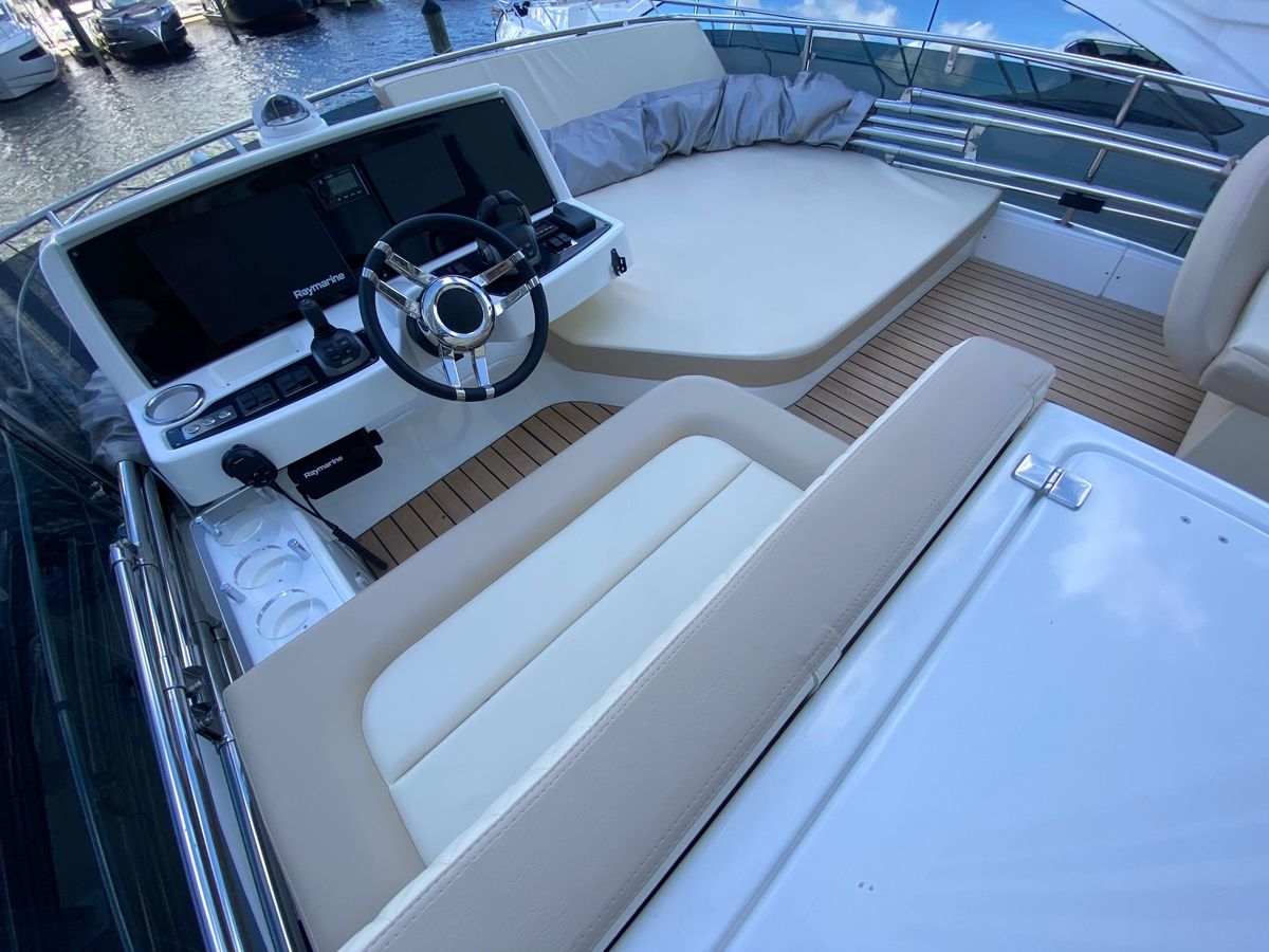 2019 Schaefer 51 