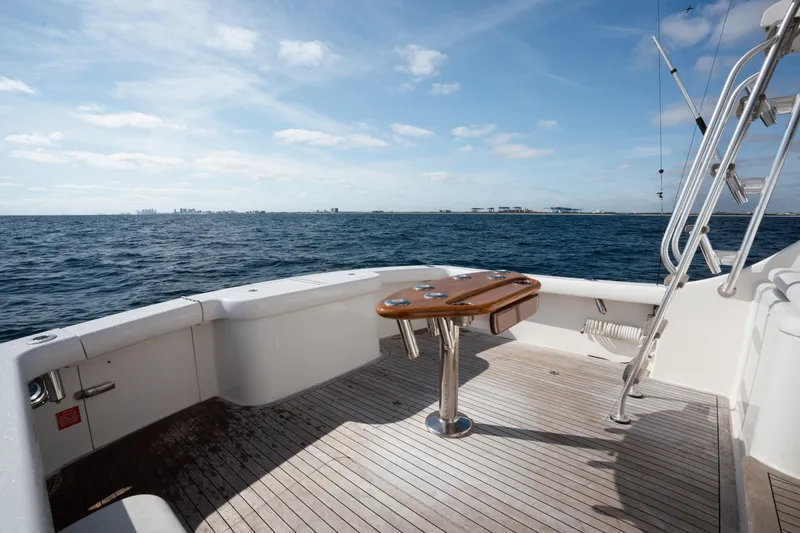 Reelin N Dealin Yacht Photos Pics 2018 Viking 37 Billfish yacht deck with ocean view and clear sky.