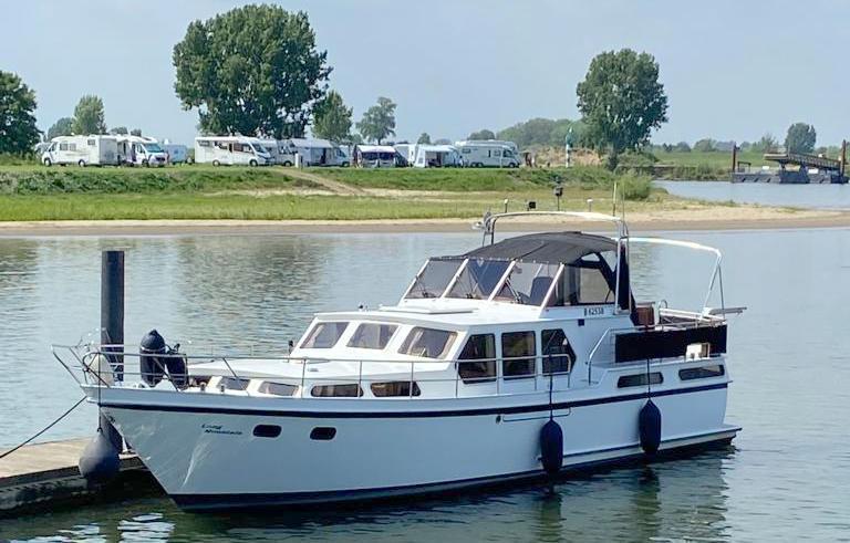 1993 Valkkruiser 13.50 AK Classic