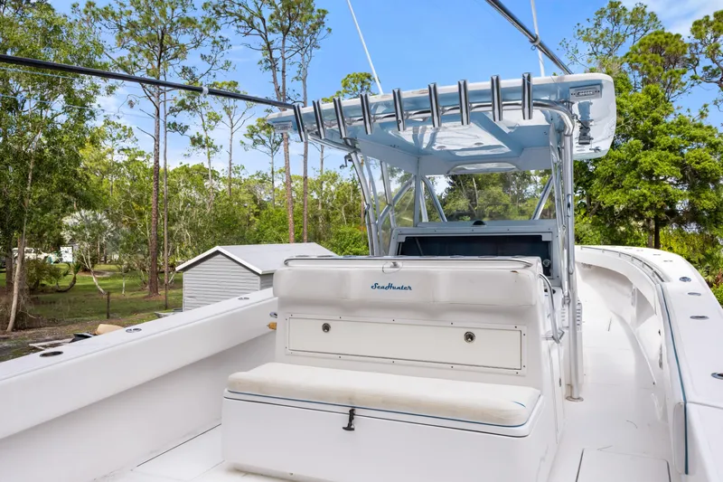  Yacht Photos Pics 2016 SeaHunter 41 Tournament boat with sleek design, spacious deck, and modern features.
