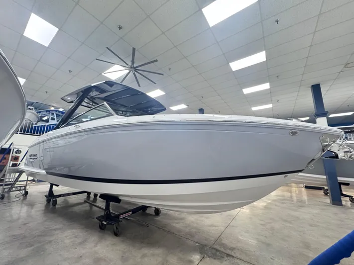  Yacht Photos Pics 2025 Cobalt R33 Ob - Image 1