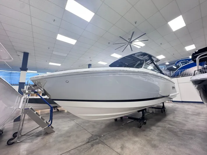  Yacht Photos Pics 2025 Cobalt R33 Ob - Image 2