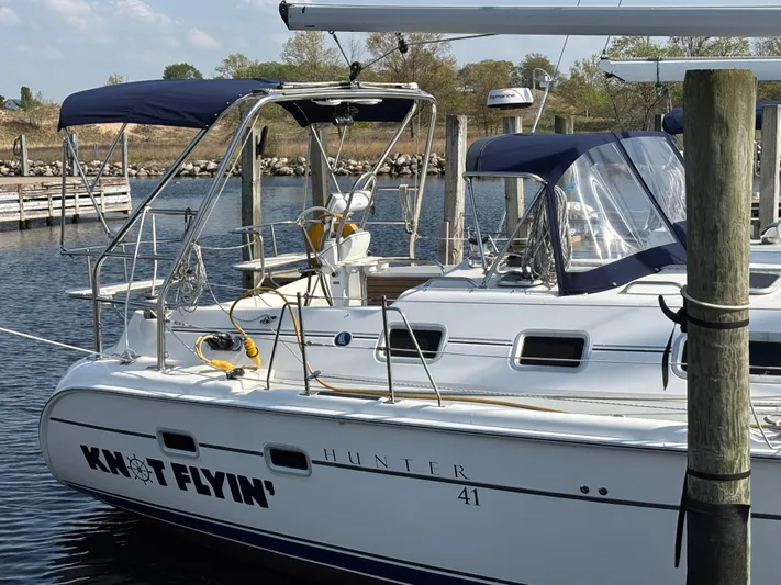 Knot Flyin Yacht Photos Pics 