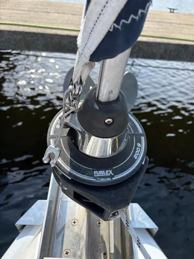 Knot Flyin Yacht Photos Pics 