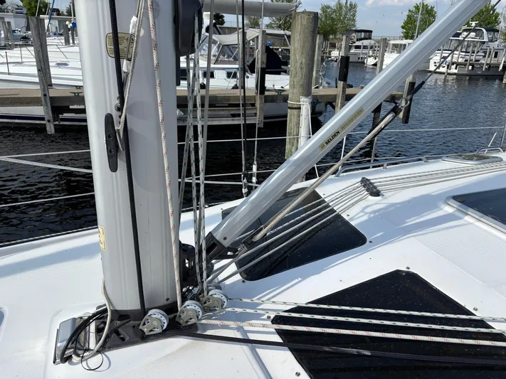 Knot Flyin Yacht Photos Pics 