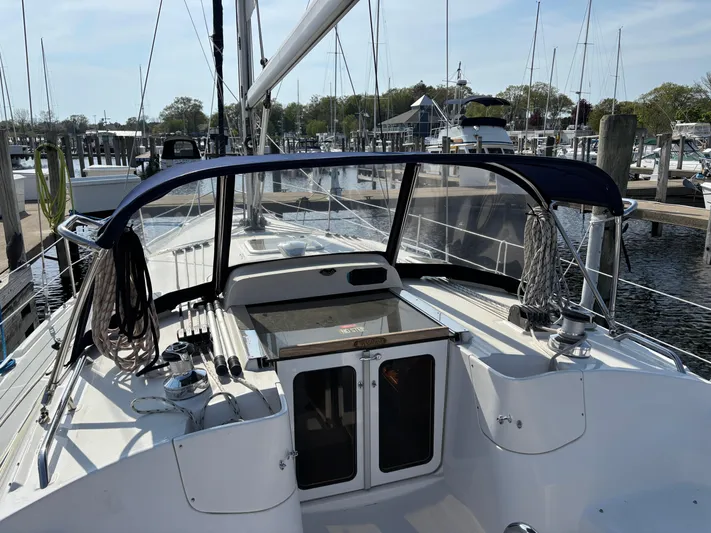 Knot Flyin Yacht Photos Pics 