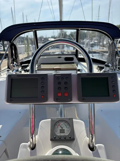 Knot Flyin Yacht Photos Pics 