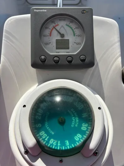 Knot Flyin Yacht Photos Pics 