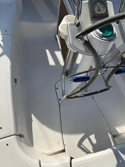 Knot Flyin Yacht Photos Pics 