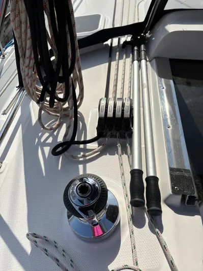 Knot Flyin Yacht Photos Pics 